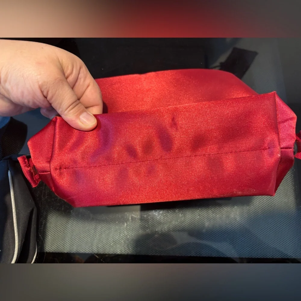 CHANEL Dark satin Scarlet Parfums makeup Pouch - Picture 7 of 10